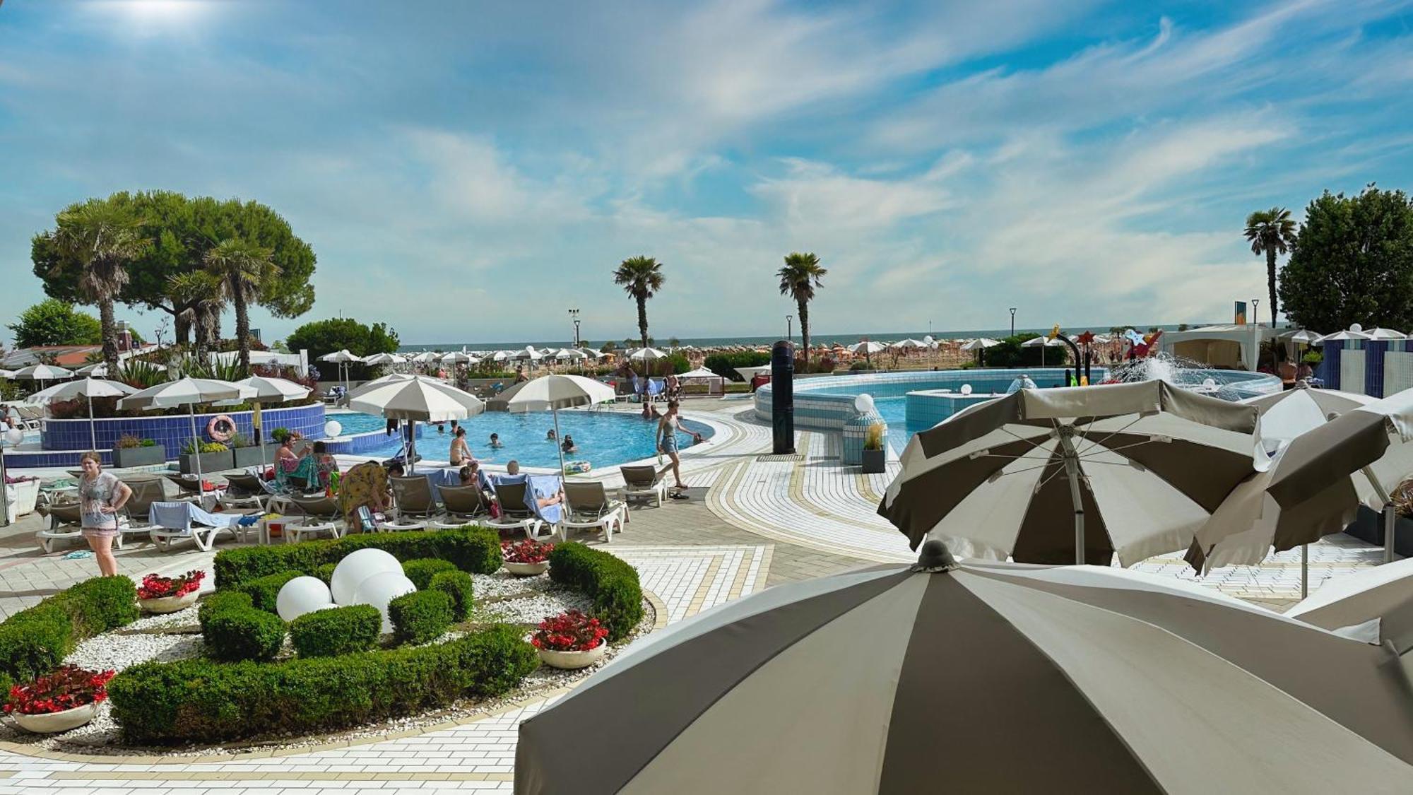 Aparthotel Imperial Bibione Exterior foto